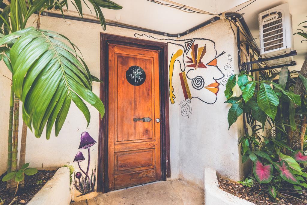 Pura Vida Hostel Tamarindo Exterior photo